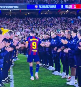 El Barça despide a Lewandowski y abre la caja